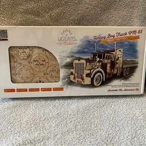 Wooden Model Kit Heavy Boy Truck VM-03 W Recommended age 14 & up